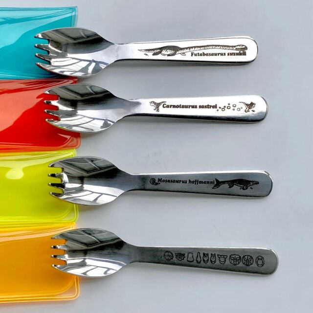 クリームソーダとトラちゃん φ57mm オーロララメ缶バッジ